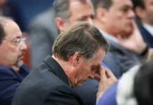 Alexandre de Moraes decreta prisão domiciliar de Bolsonaro por descumprimento de medidas cautelares