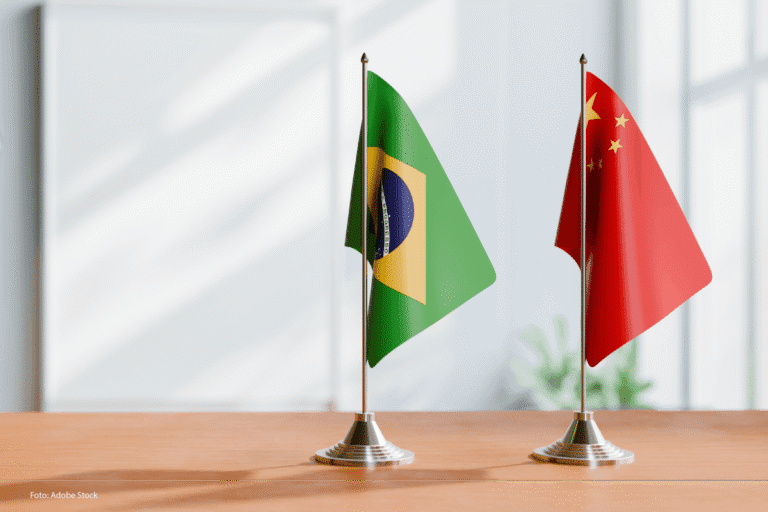 China e Brasil assinam acordos bilionários em Brasília e reforçam parceria estratégica