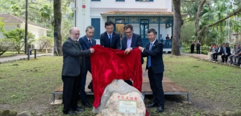 Rio celebra Dia da Língua Chinesa com cerimônia no Jardim Botânico