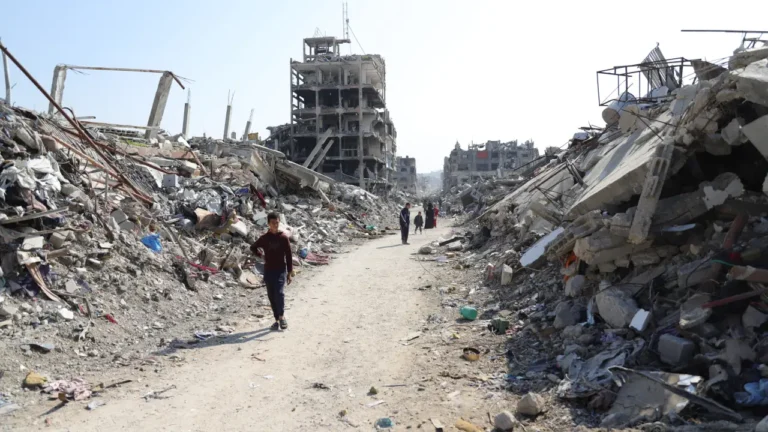 Cessar-fogo entra em vigor e Israel inicia retirada parcial de tropas da Faixa de Gaza