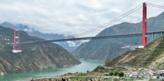 Rodovia 318 conecta “vilas da felicidade” e redesenha integração entre turismo e cultura no vale do rio Dadu