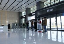 Zona de Demonstração da OCX em Qingdao aposta em manufatura inteligente e atrai atenção da mídia internacional