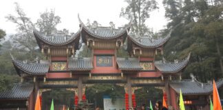 Cavas “1573” em Luzhou mantêm produção ininterrupta há mais de 450 anos