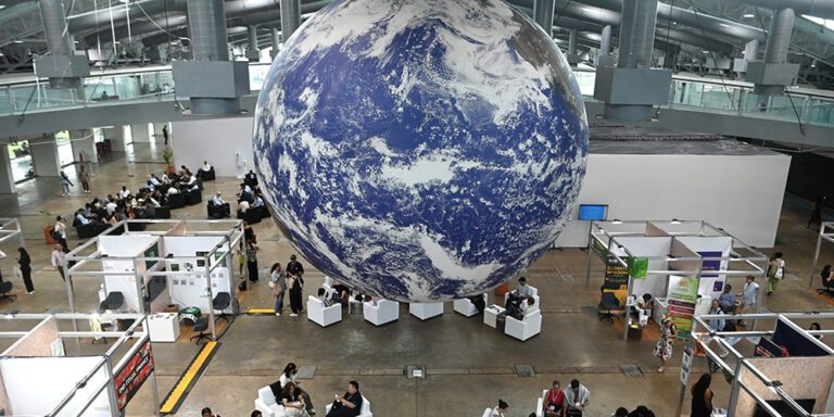 Brasil lança plano global de adaptação climática com foco em saúde na COP30