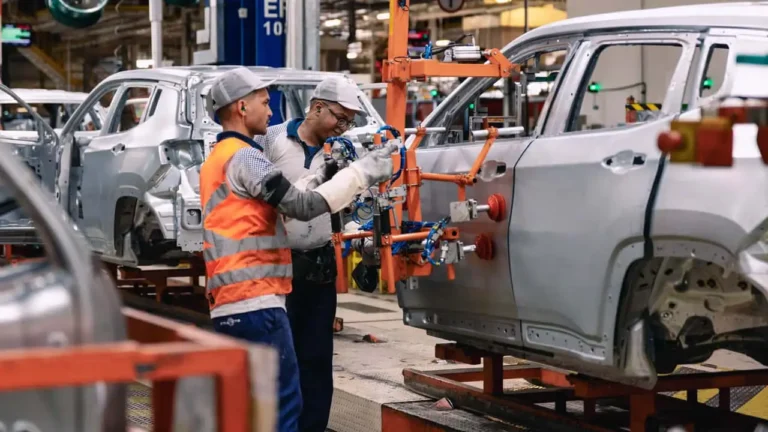 Indústria Automotiva Evita Nova Crise de Chips Após Diálogo Brasil–China