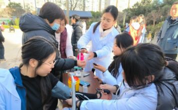 Distrito de Mudan: Atividade de Consulta Médica Gratuita Leva Cuidados à Comunidade com Amor e Profissionalismo