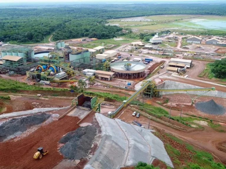 Mineração chinesa avança no Brasil com compra bilionária de ativos de ouro da Equinox Gold