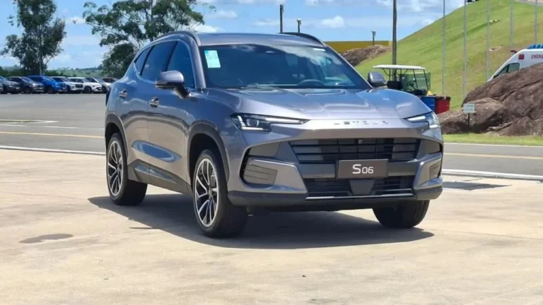 Jetour estreia no Brasil com SUV híbrido S06 PHEV e amplia presença de marcas chinesas no mercado nacional