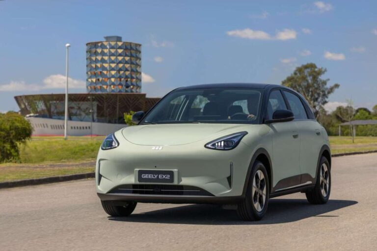 China vende mais de 1 carro por segundo e bate recorde em 2025
