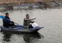 Especialistas orientam piscicultores diante de queda brusca de temperatura em Dingtao