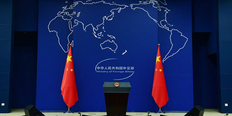 China reafirma apoio à Venezuela e invoca direito internacional em críticas aos EUA