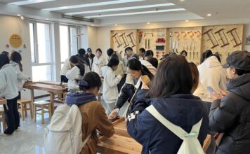 Hongmu Dashan aposta em marcenaria tradicional e reforça legado do patrimônio imaterial em Gaozhuang