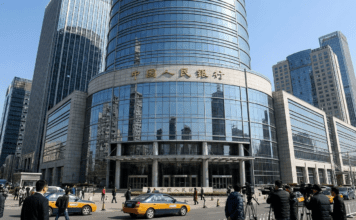 Recursos permanecem no sistema bancário chinês apesar de migração para investimentos