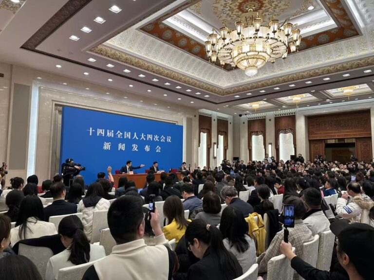 Início do 15º Plano Quinquenal atrai atenção global e coletiva do Congresso chinês envia sinais estratégicos