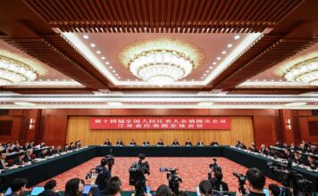 Dia Aberto da Delegação de Jiangsu nas “Duas Sessões” da China: inovação tecnológica e a liga “Suchao” atraem grande atenção