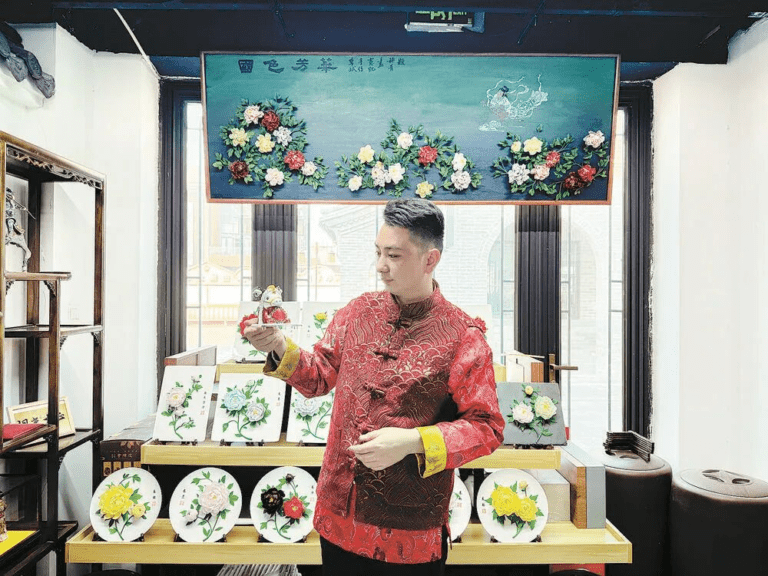 Quando o “Ofício Tradicional” Encontra a “Nova Geração”: A Reinvenção da Massinha de Caozhou nas Mãos do Herdeiro Li Bin