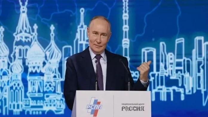 Putin Putin reforça cooperação tecnológica entre países do BRICS e anuncia novo comitê