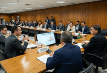 Brasil Delega ao Setor Privado Gestão de Cotas de Carne Bovina para a China, Anuncia Fávaro carne bovina brasileira, cotas exportação para a China