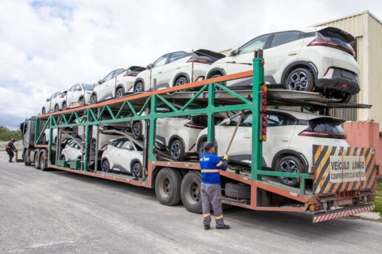 Fábrica da BYD na Bahia projeta exportação e já soma pedidos de 100 mil veículos