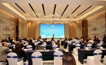 Cerca de 50 representantes de mídias chinesas no exterior iniciam visita a Yunnan para conhecer desenvolvimento e riqueza ecológica