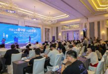 Vlogueiro americano “Tio Tuomi”: contando as histórias de Hainan para o mundo