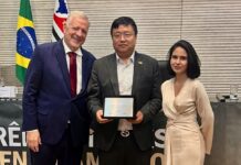 Chinarte recebe o Prêmio de Contribuição iBRICS+ em cerimônia na Assembleia Legislativa de São Paulo