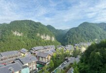 Visitando a Montanha Zengjia, em Guangyuan, e se Encantando com a Vida Tranquila nas Montanhas