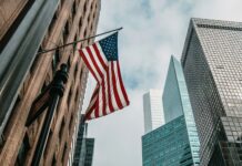 Brasil e China ampliam diálogo econômico com foco em diversificação comercial e cooperação tecnológica