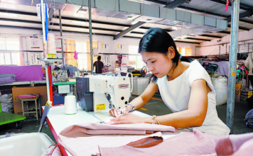 Distrito de Mudan, Heze, Shandong: O brocado de Shandong, com mais de um século, mantém viva a tecelagem milenar