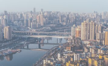 Chongqing amplia corredor logístico e mira conexão mais rápida com mercados globais