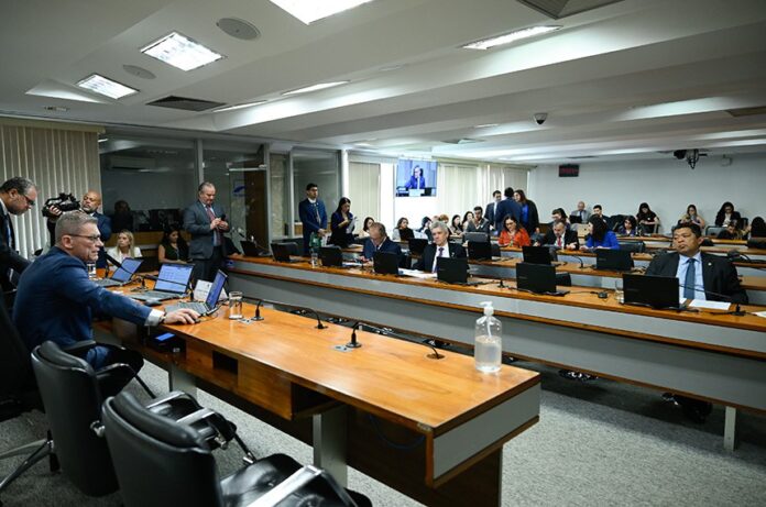 Reunião da Comissão de Assuntos Econômicos do Senado sobre financiamento do AIIB ao Brasil