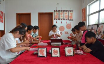 Pequenas aulas de património imaterial semeiam a herança cultural
